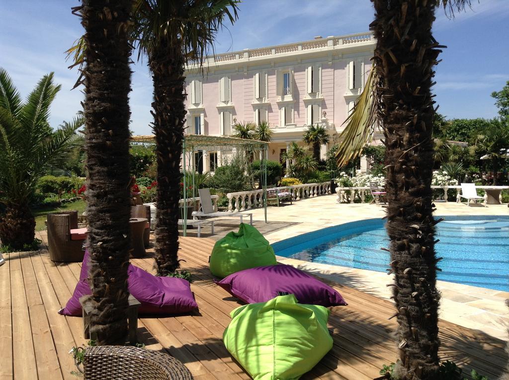 Chateau La Roque Margaux Hotel Servian Kültér fotó